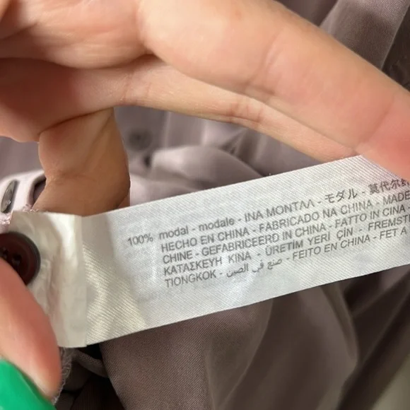 341 - Zara NWOT Lavender Long Sleeve Button Down Size XL - Picture 6 of 8